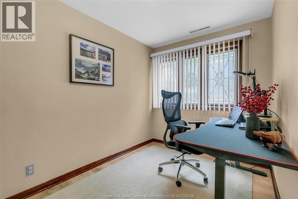 719 Champlain Drive, Windsor, ON - Indoor Photo Showing Office