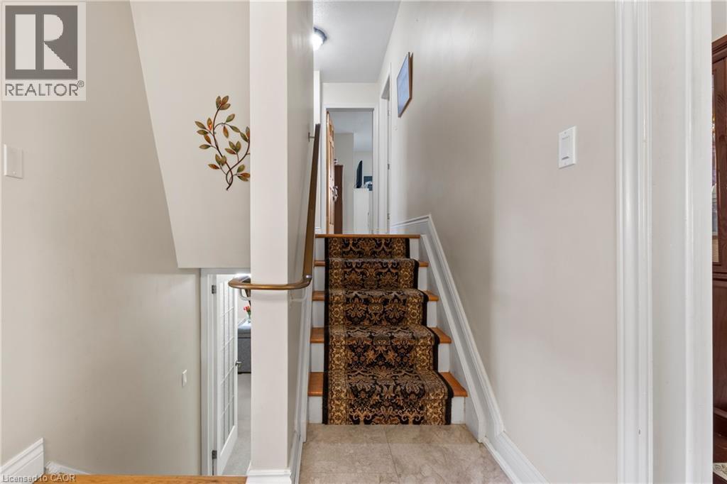 58 Centennial Parkway S, Hamilton, ON - Indoor Photo Showing Other Room