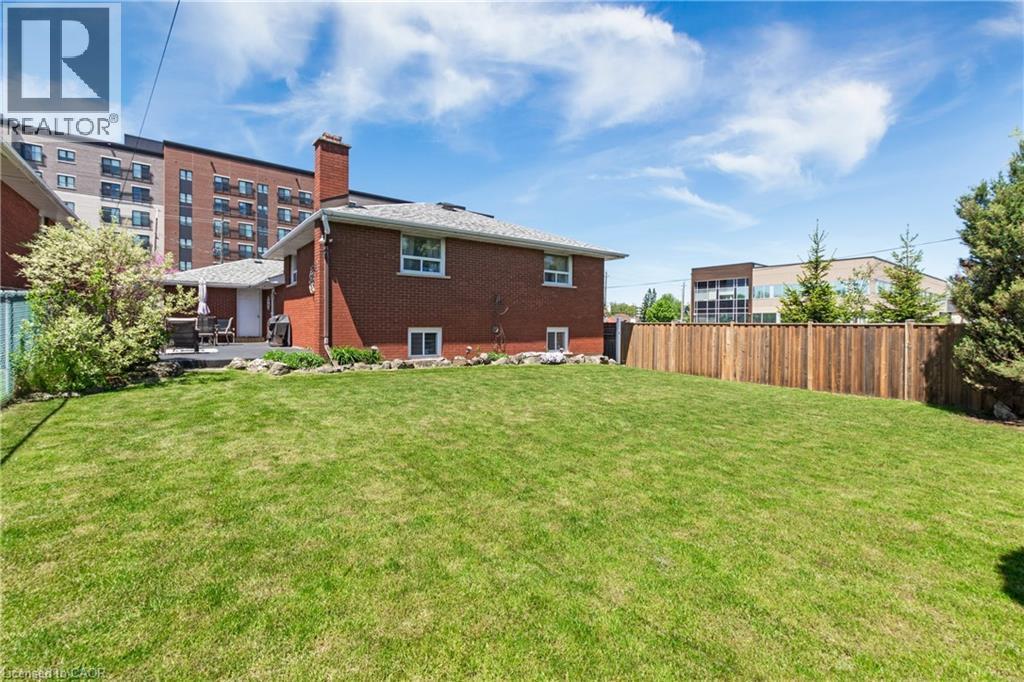 58 Centennial Parkway S, Hamilton, ON - Outdoor