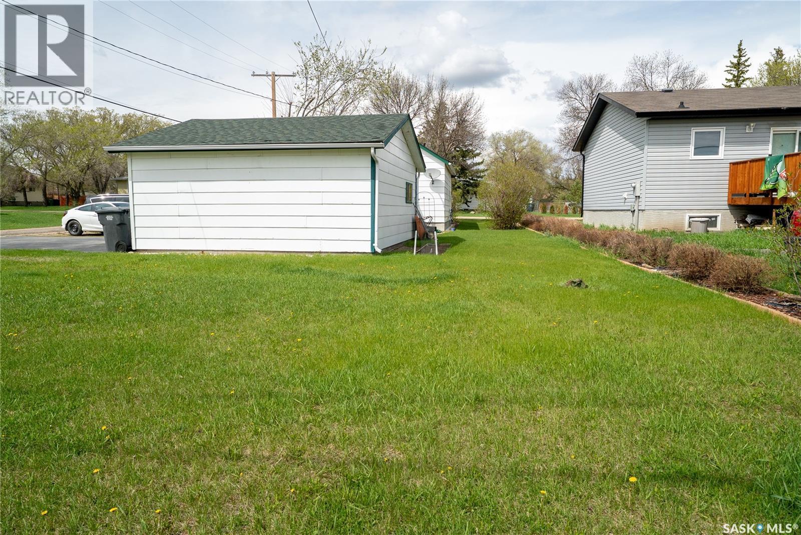 300 Carson Street, Dundurn, SK - Outdoor With Exterior