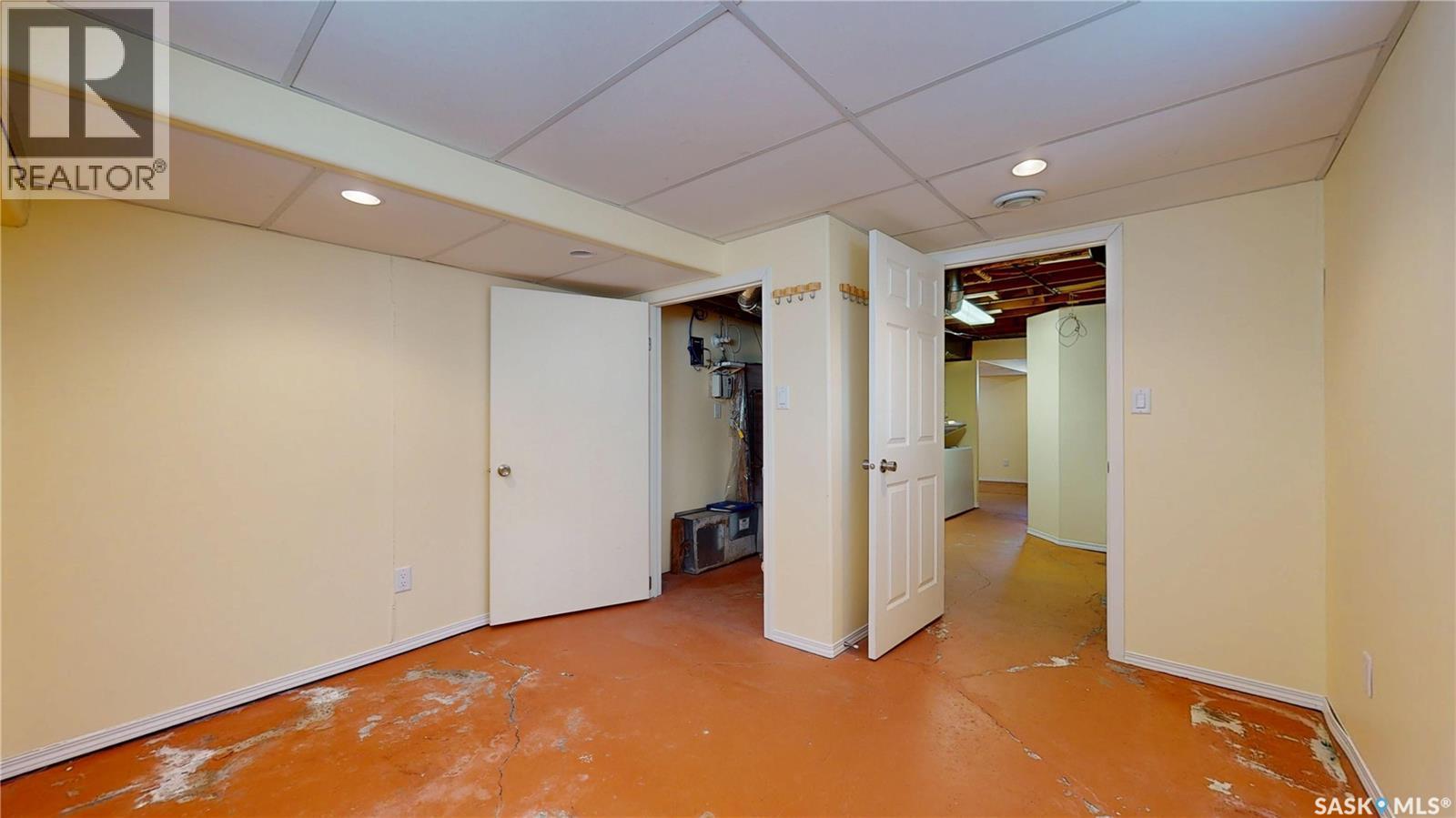 5445 4Th Avenue, Regina, SK - Indoor Photo Showing Other Room