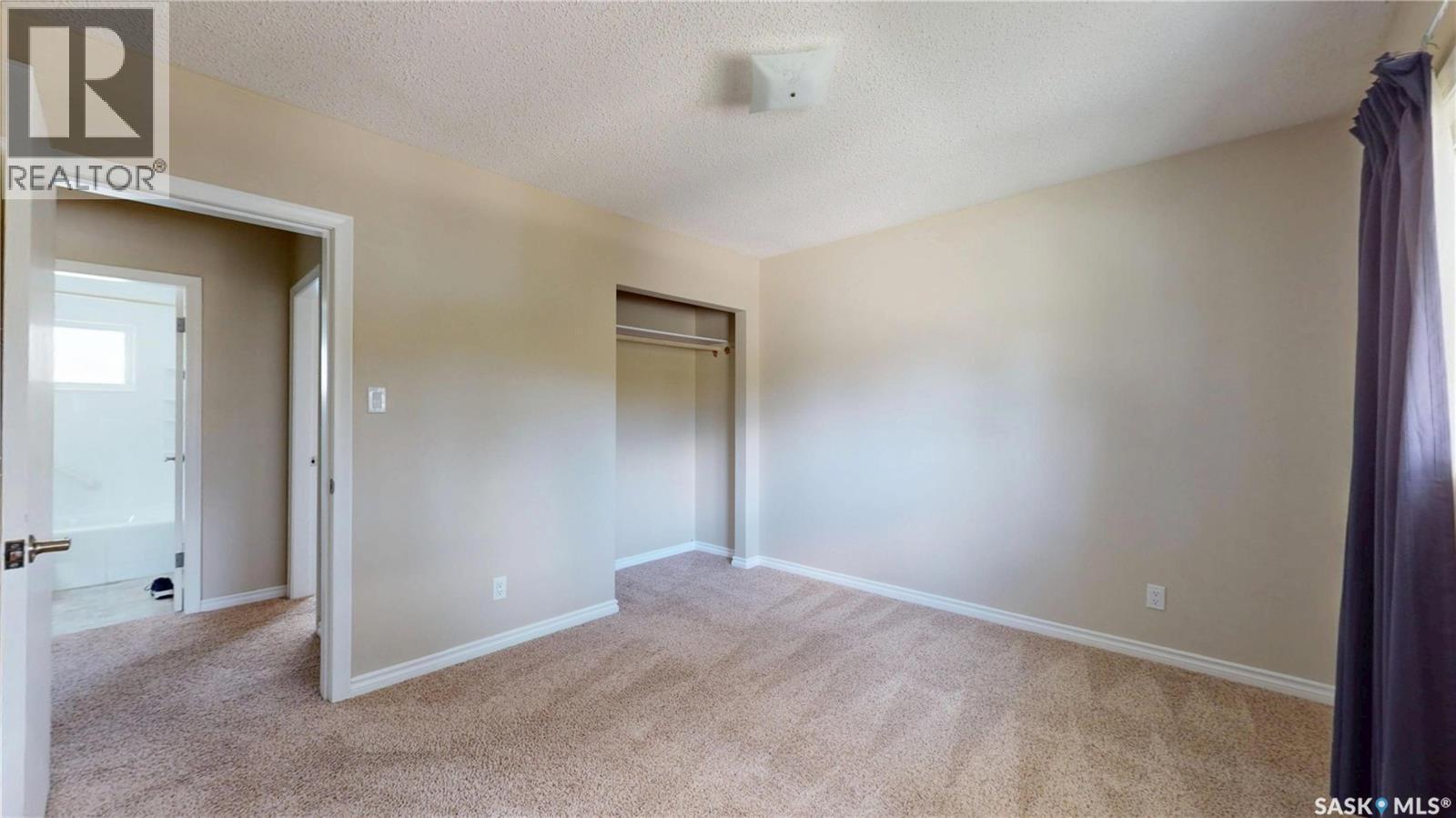 5445 4Th Avenue, Regina, SK - Indoor Photo Showing Other Room