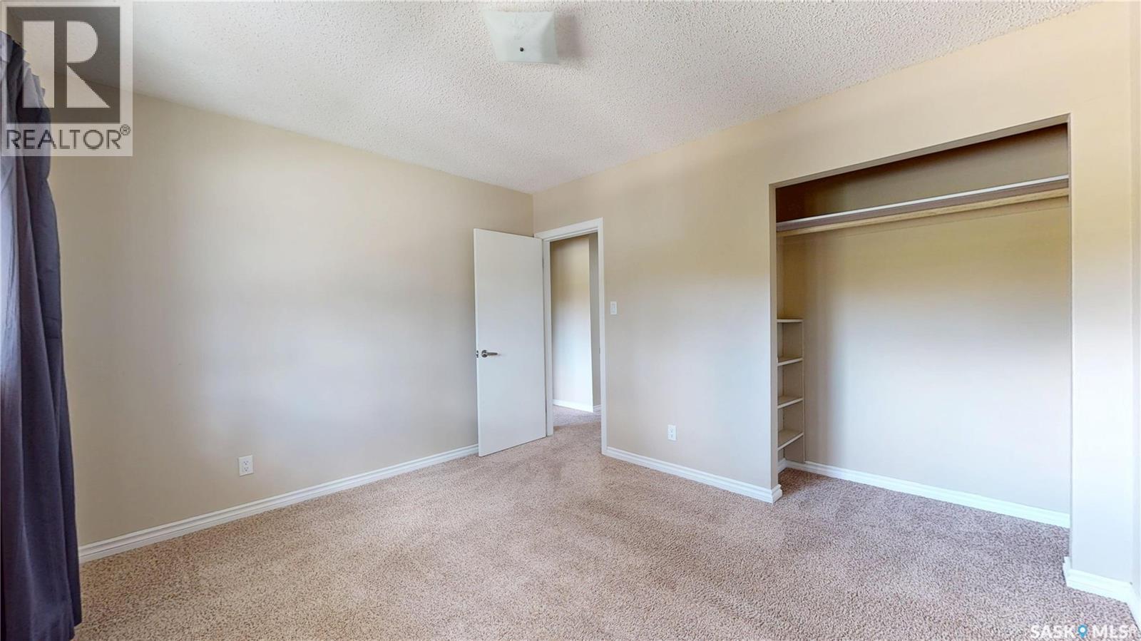 5445 4Th Avenue, Regina, SK - Indoor Photo Showing Other Room