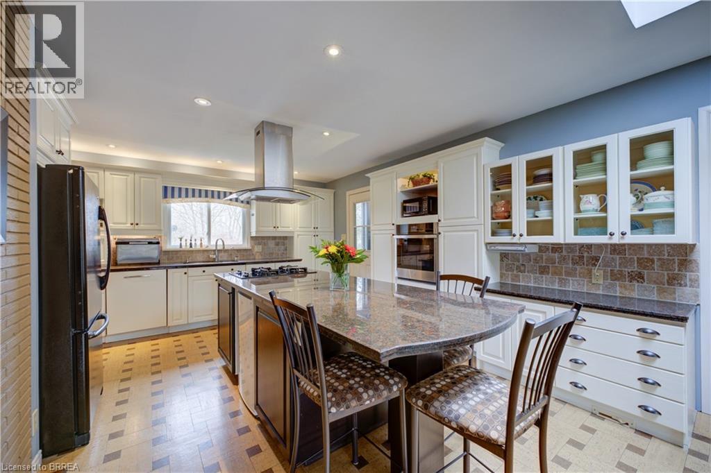 9 Summerhayes Crescent, Brantford, ON - Indoor