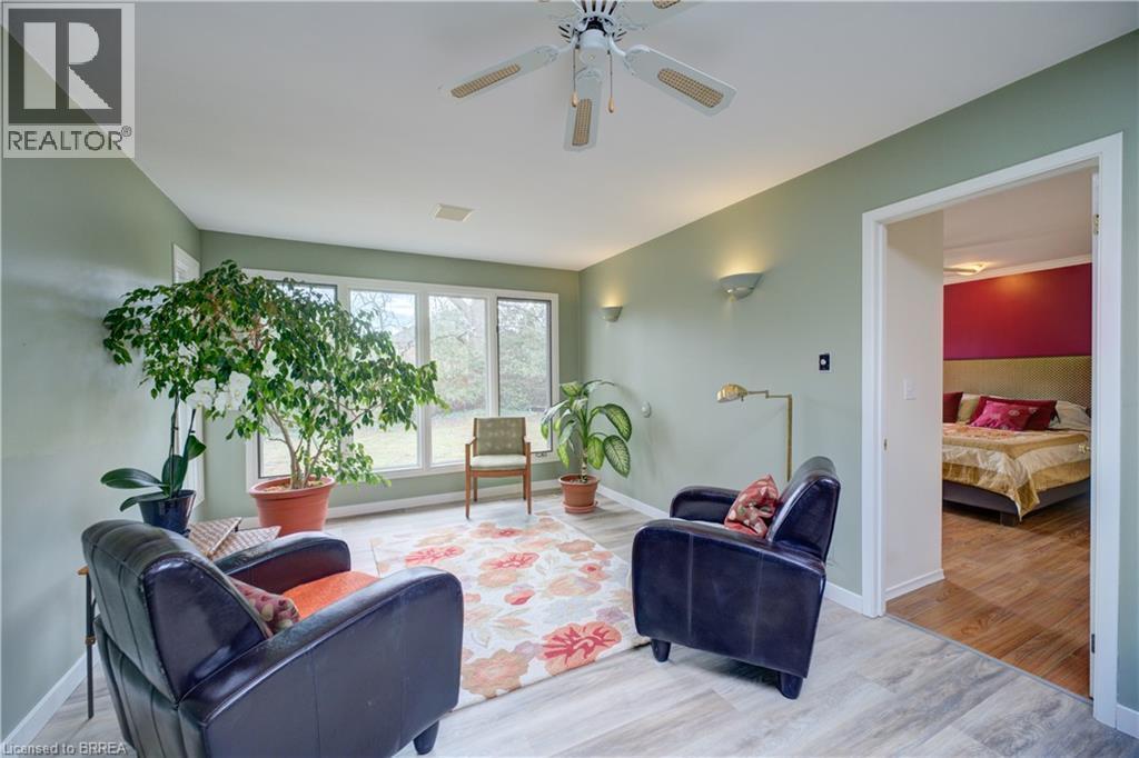 9 Summerhayes Crescent, Brantford, ON - Indoor