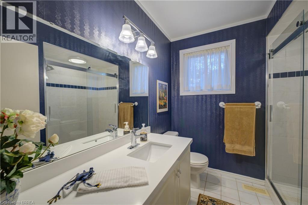 9 Summerhayes Crescent, Brantford, ON - Indoor Photo Showing Bathroom