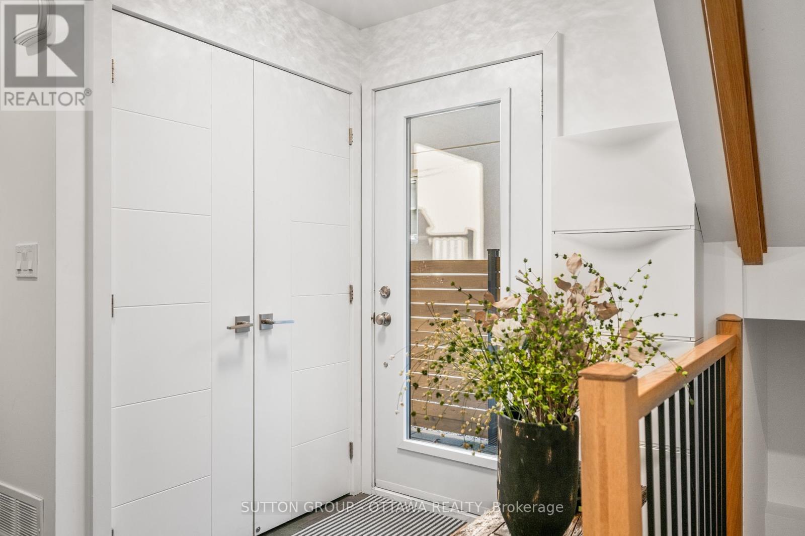 1127 North River Road, Ottawa, ON - Indoor Photo Showing Other Room