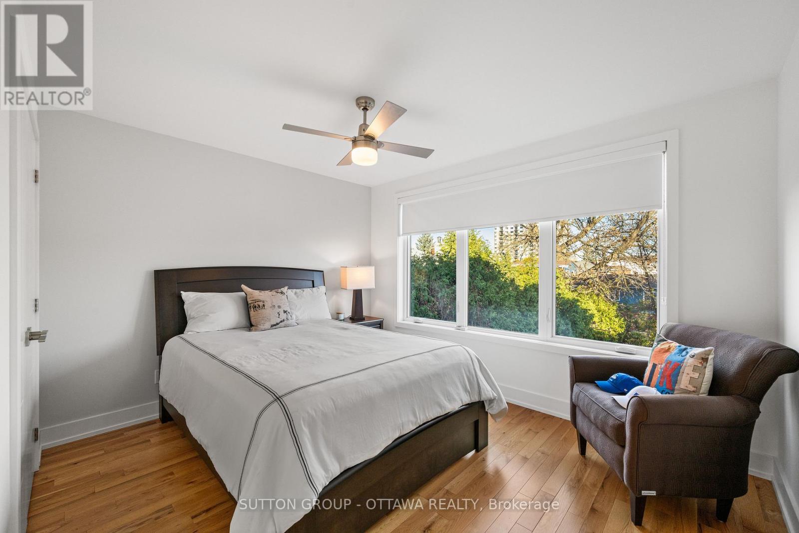 1127 North River Road, Ottawa, ON - Indoor Photo Showing Bedroom