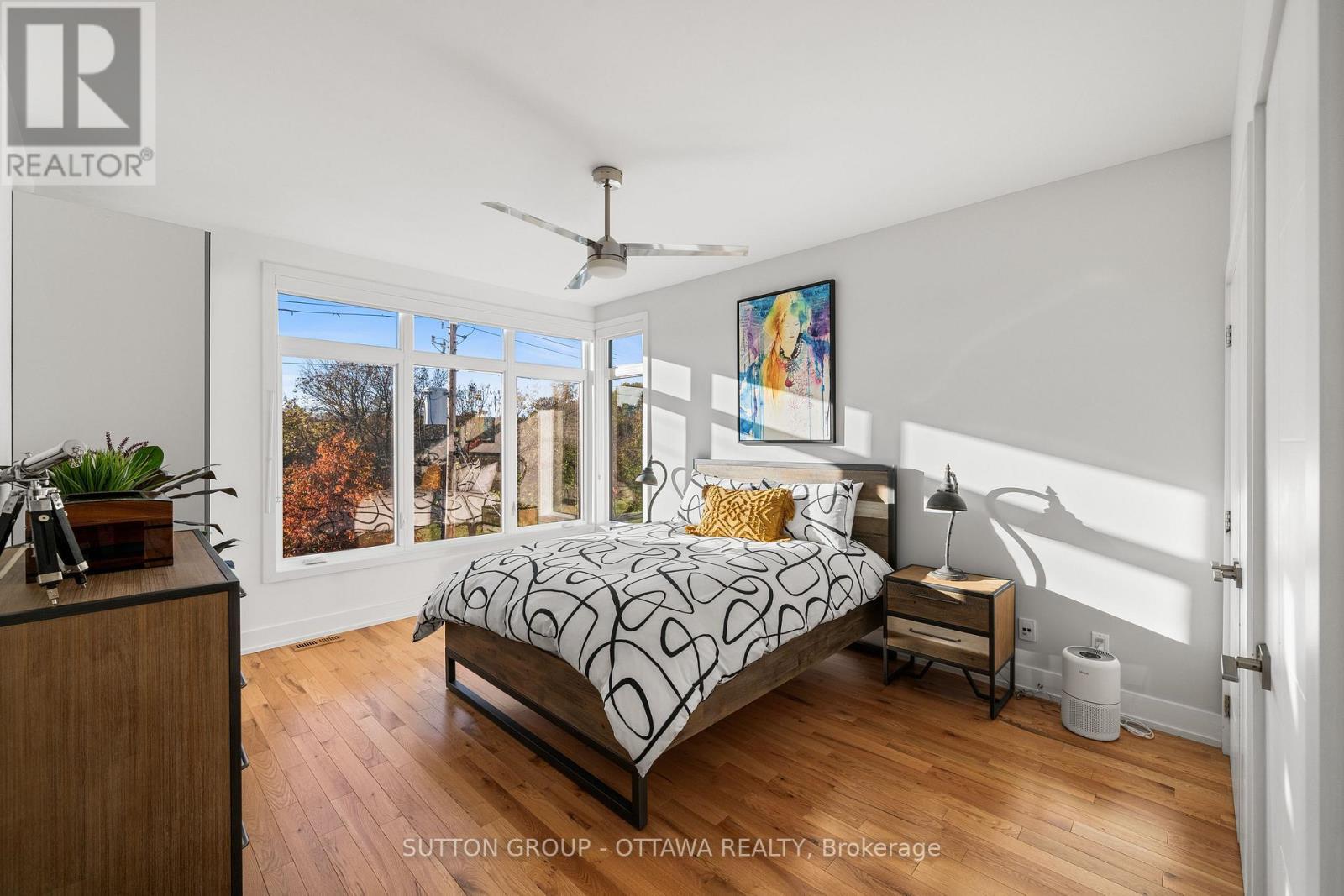 1127 North River Road, Ottawa, ON - Indoor Photo Showing Bedroom