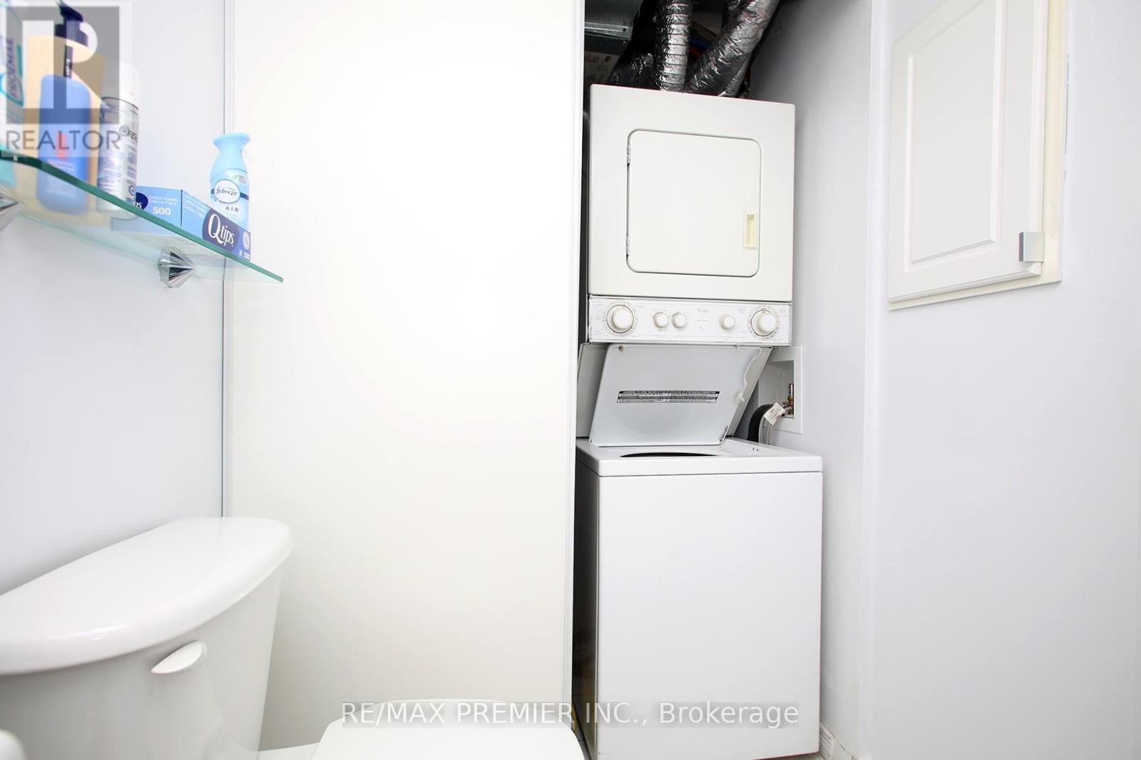 109 - 22 Western Battery Road, Toronto, ON - Indoor Photo Showing Laundry Room