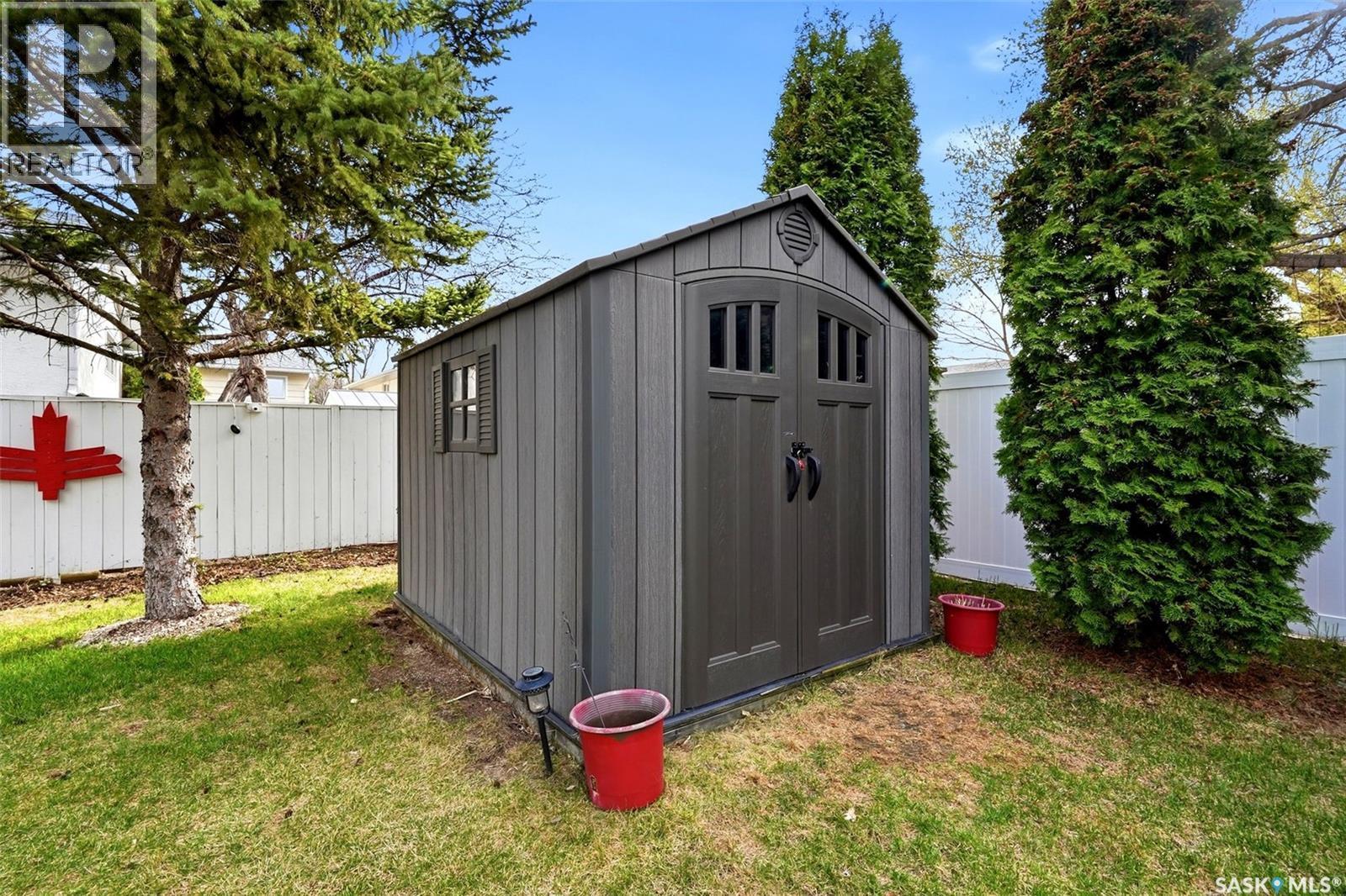 15 Hudson Drive, Regina, SK - Outdoor