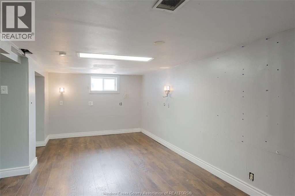 1054 Glidden, Windsor, ON - Indoor Photo Showing Other Room