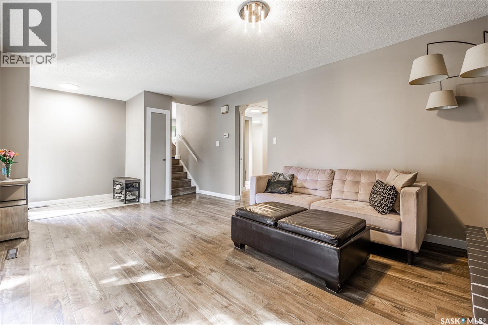 161 Columbia Drive, Saskatoon, SK