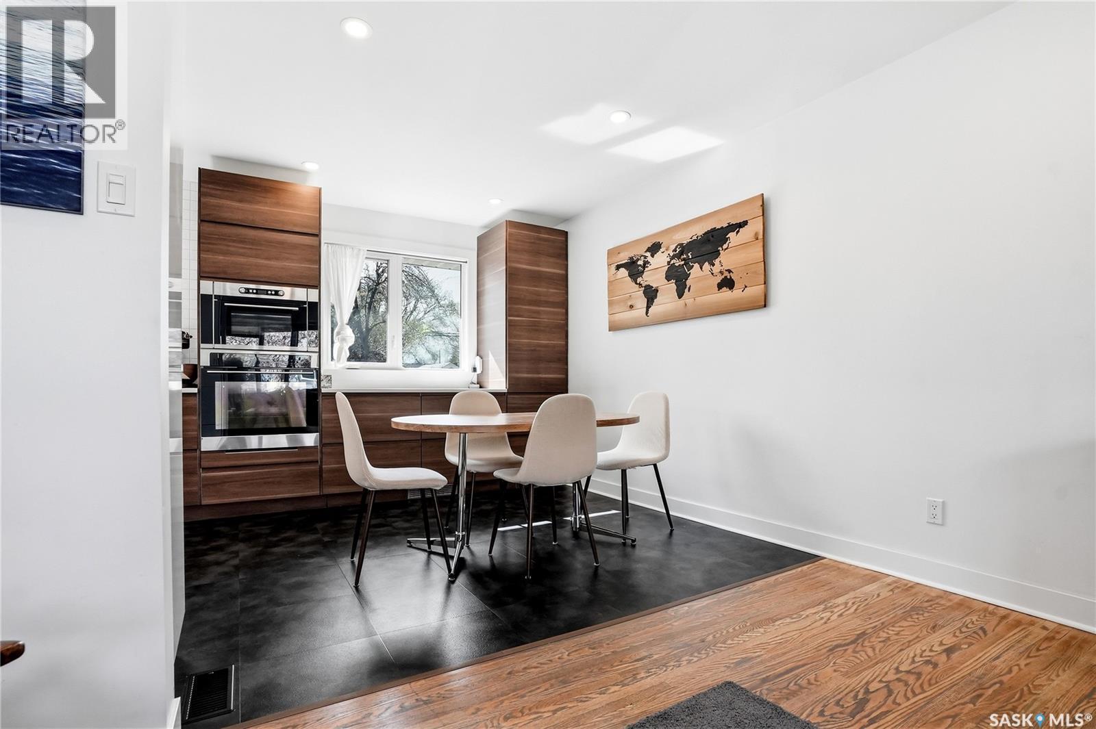 1918 Ewart Avenue, Saskatoon, SK - Indoor Photo Showing Dining Room