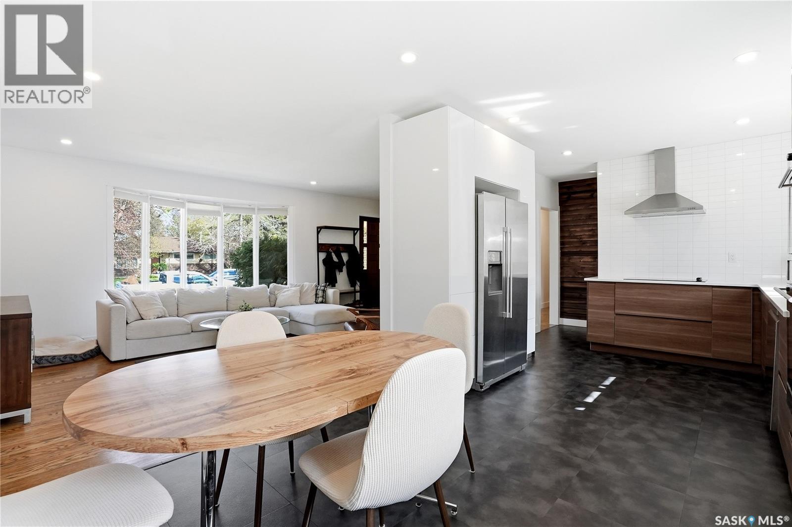 1918 Ewart Avenue, Saskatoon, SK - Indoor