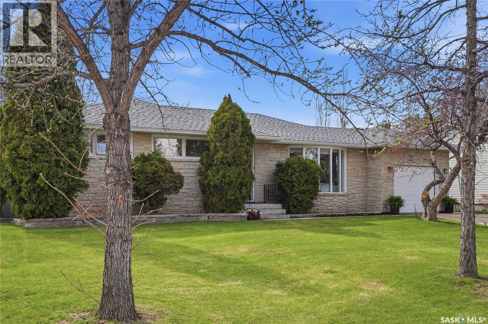 1918 Ewart Avenue, Saskatoon, SK - Outdoor
