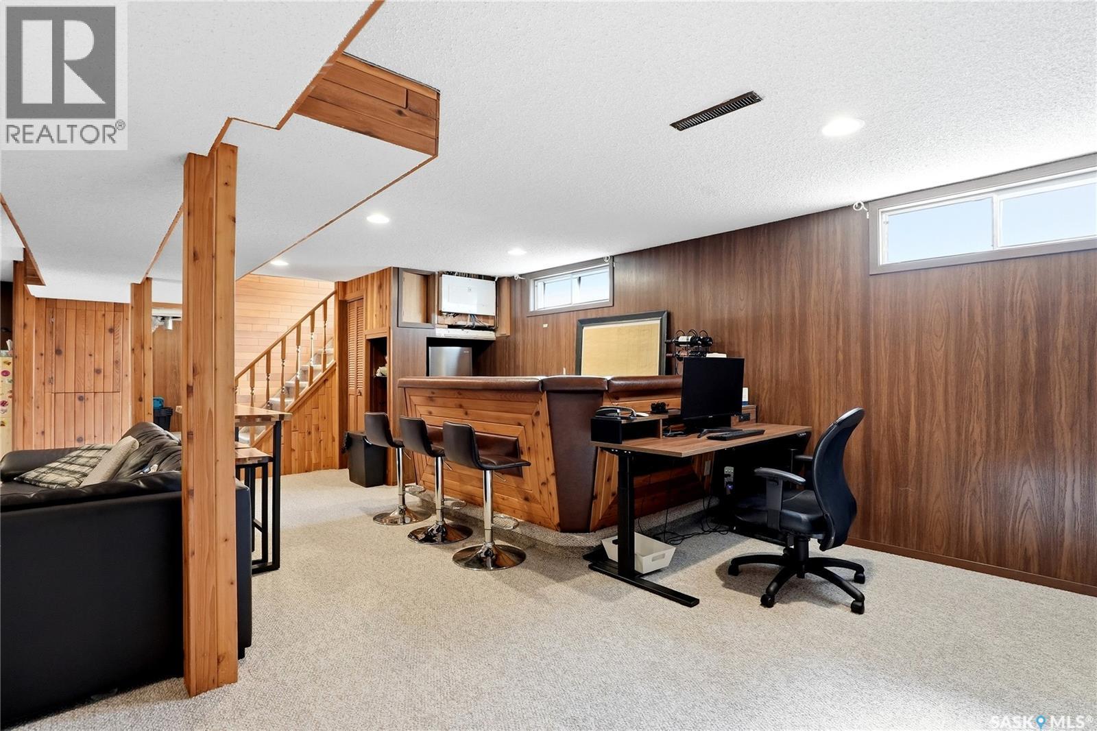 1918 Ewart Avenue, Saskatoon, SK - Indoor