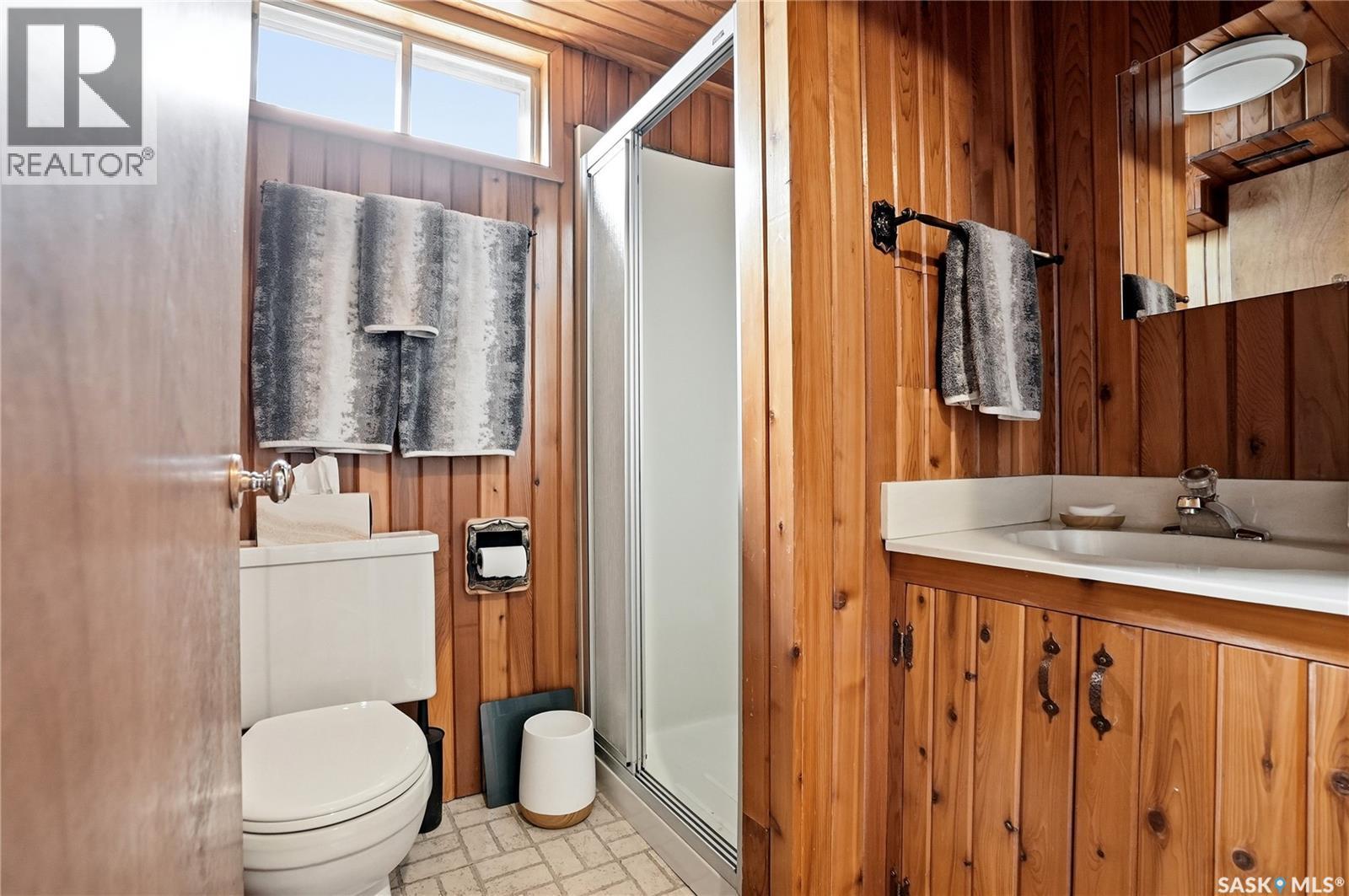1918 Ewart Avenue, Saskatoon, SK - Indoor Photo Showing Bathroom