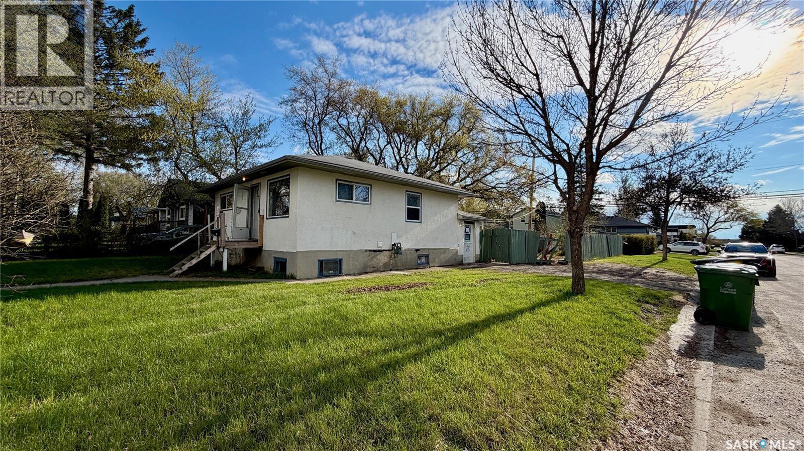 2102 Herman Avenue, Saskatoon, SK