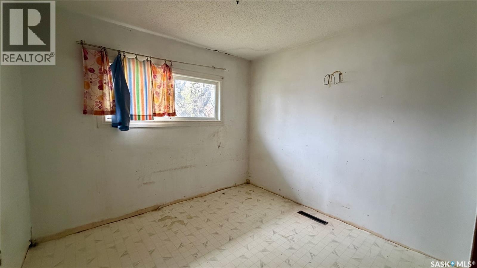 2102 Herman Avenue, Saskatoon, SK