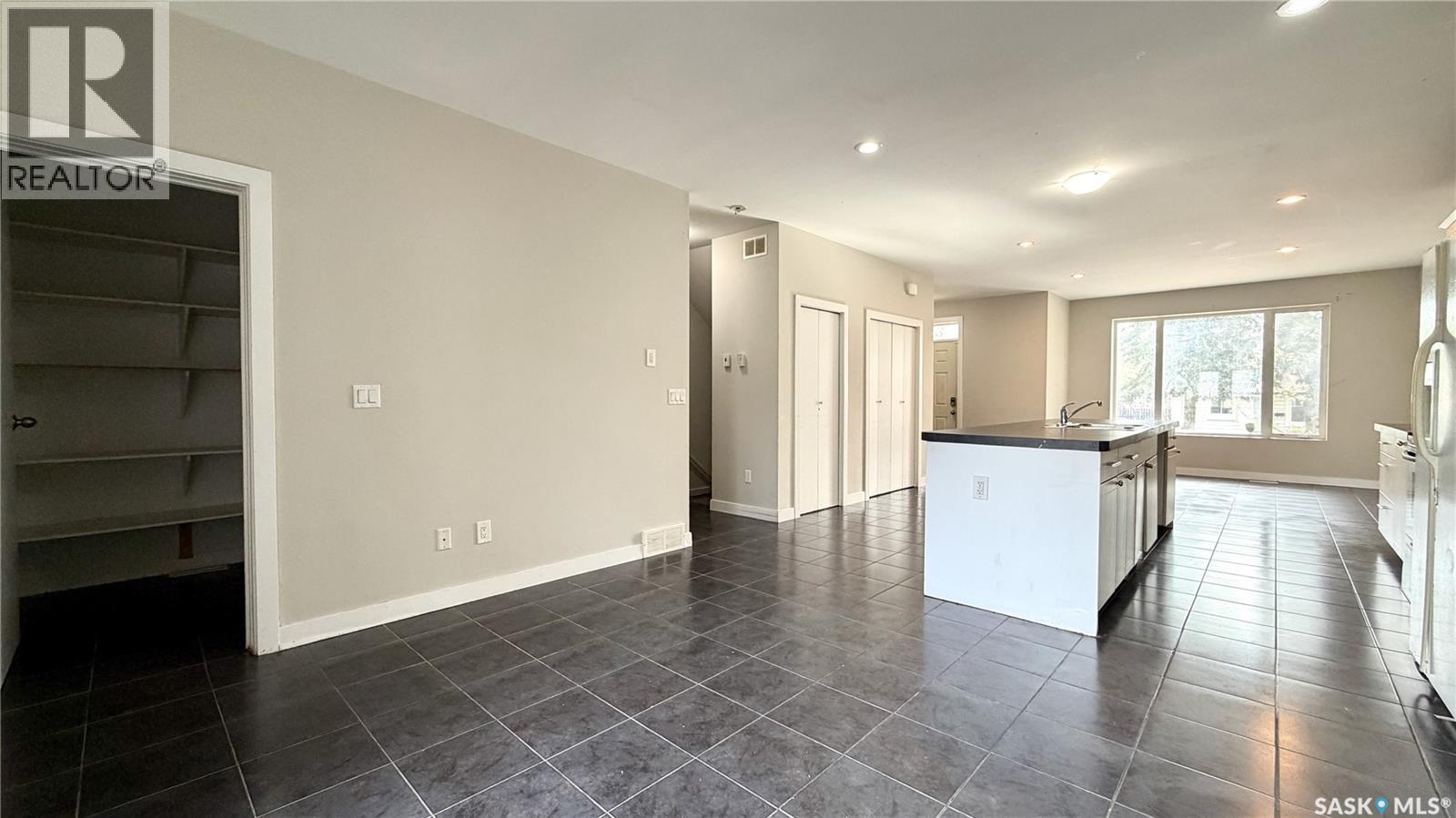 419 S Avenue S, Saskatoon, SK