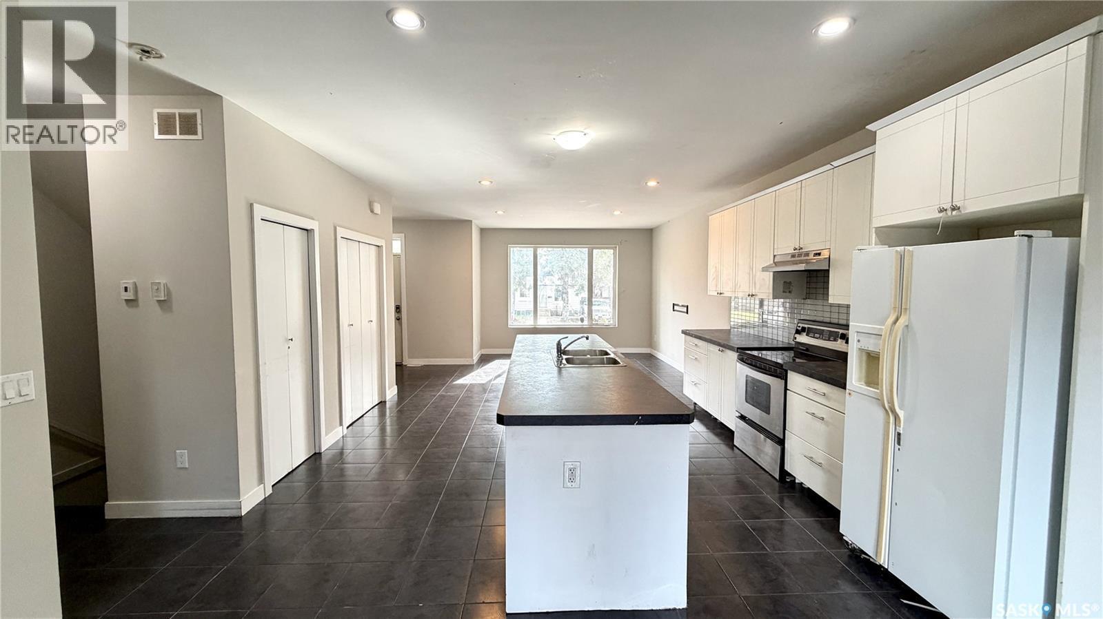 419 S Avenue S, Saskatoon, SK