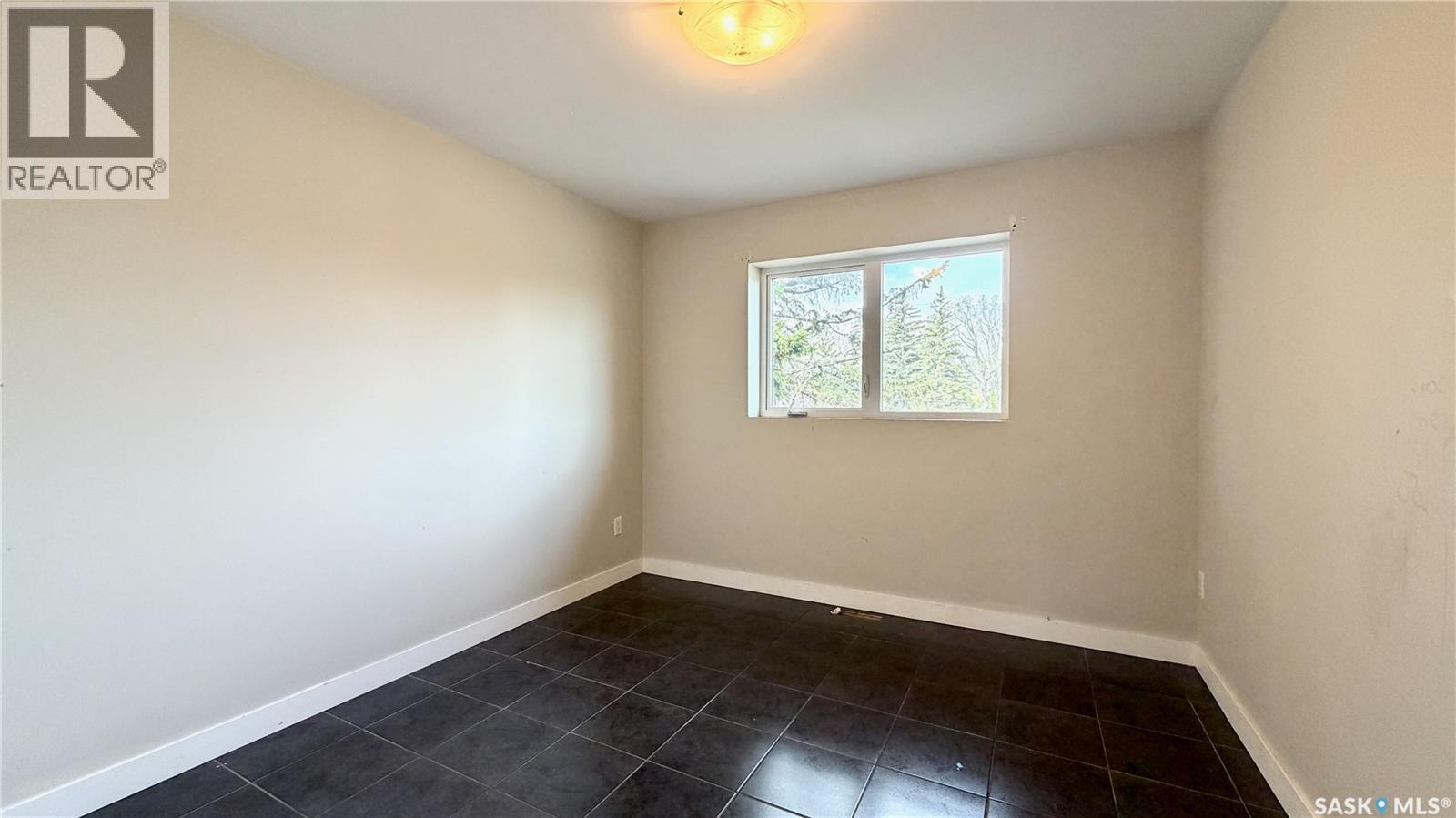 419 S Avenue S, Saskatoon, SK