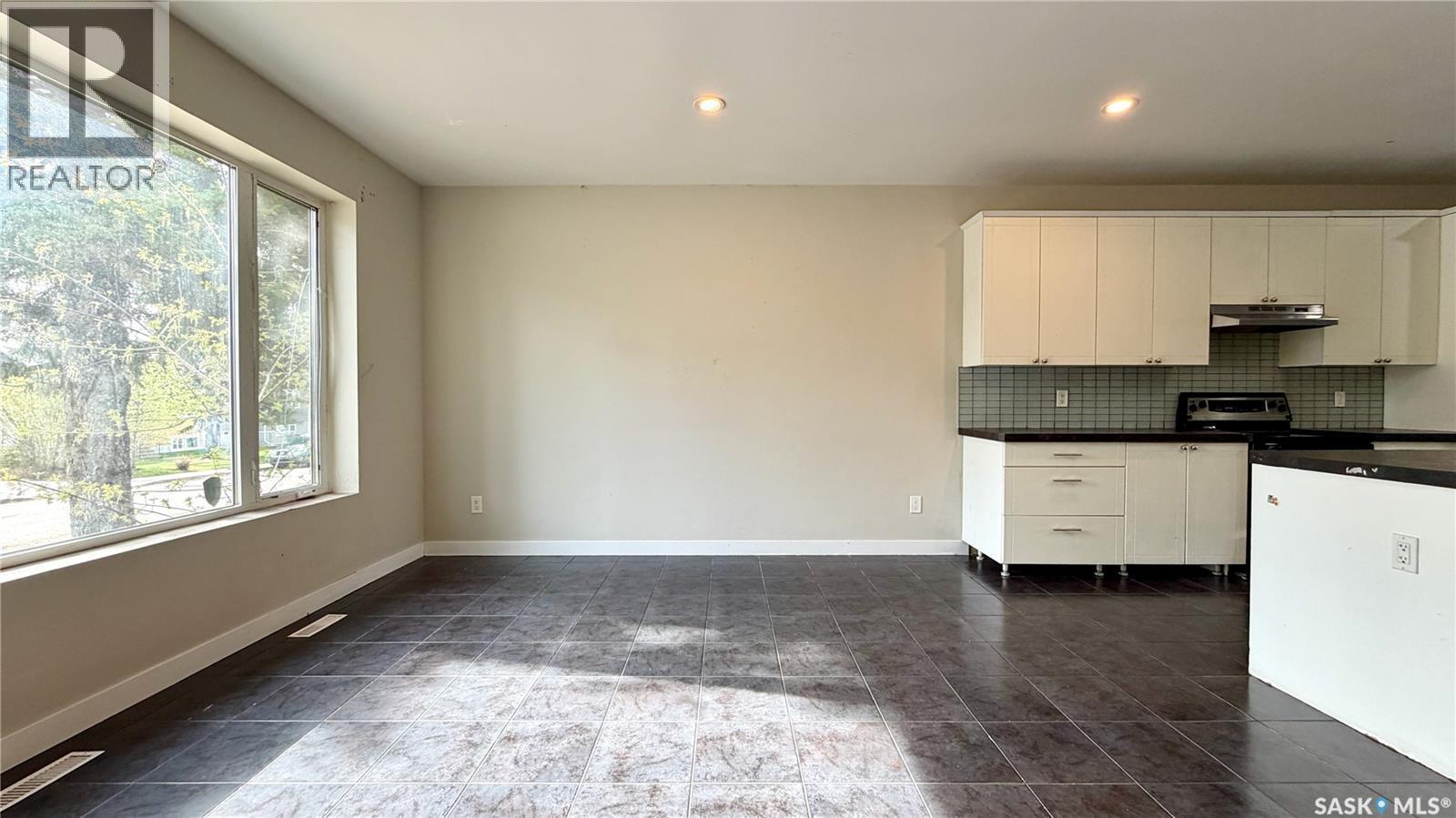 419 S Avenue S, Saskatoon, SK