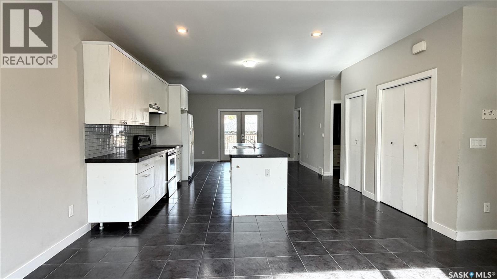 419 S Avenue S, Saskatoon, SK