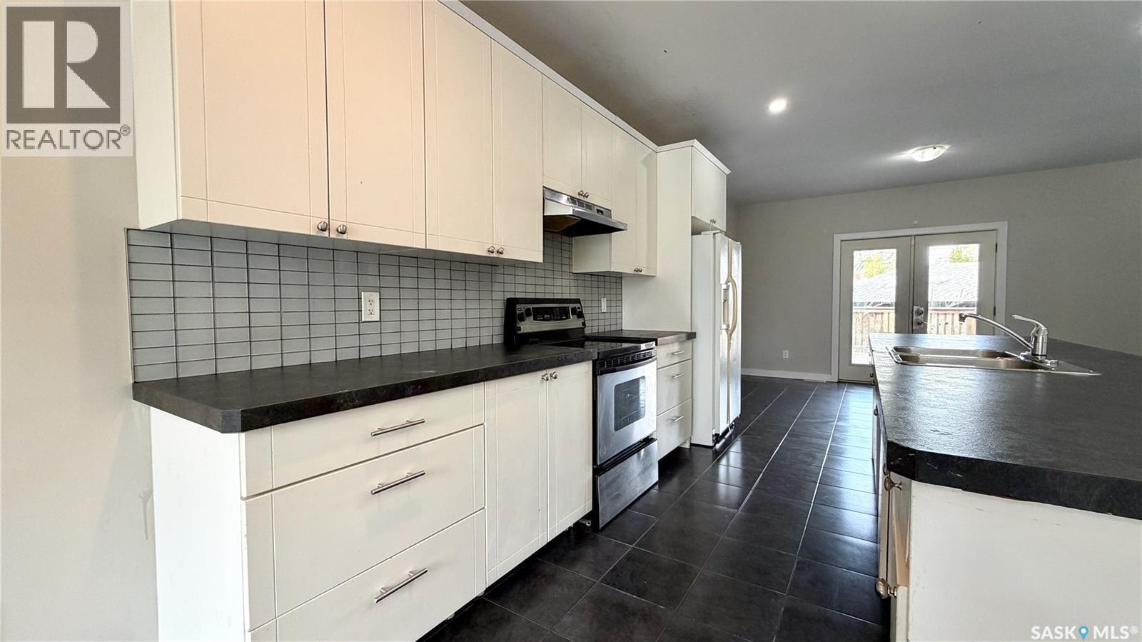 419 S Avenue S, Saskatoon, SK