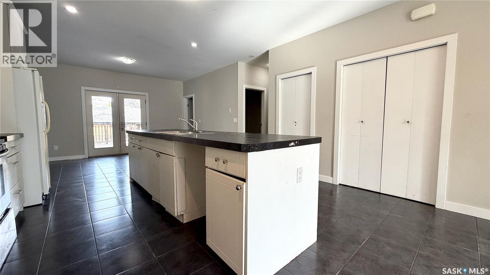 419 S Avenue S, Saskatoon, SK