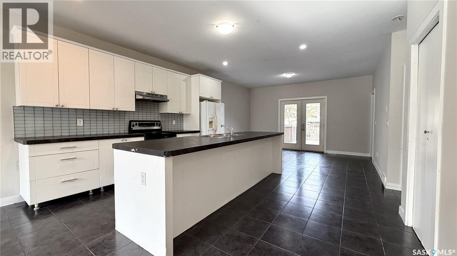 419 S Avenue S, Saskatoon, SK