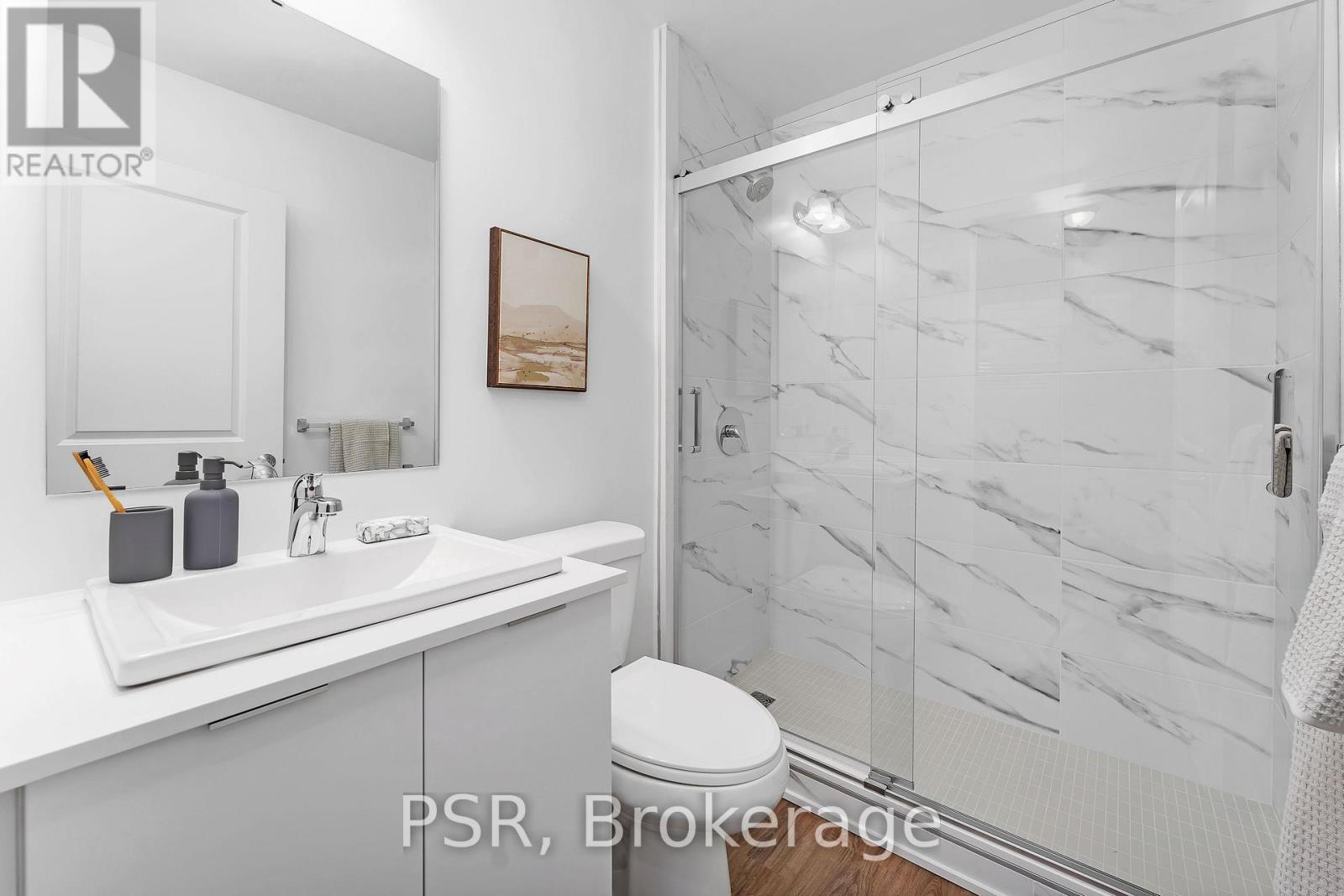 125 - 37 Danforth Road, Toronto, ON - Indoor Photo Showing Bathroom