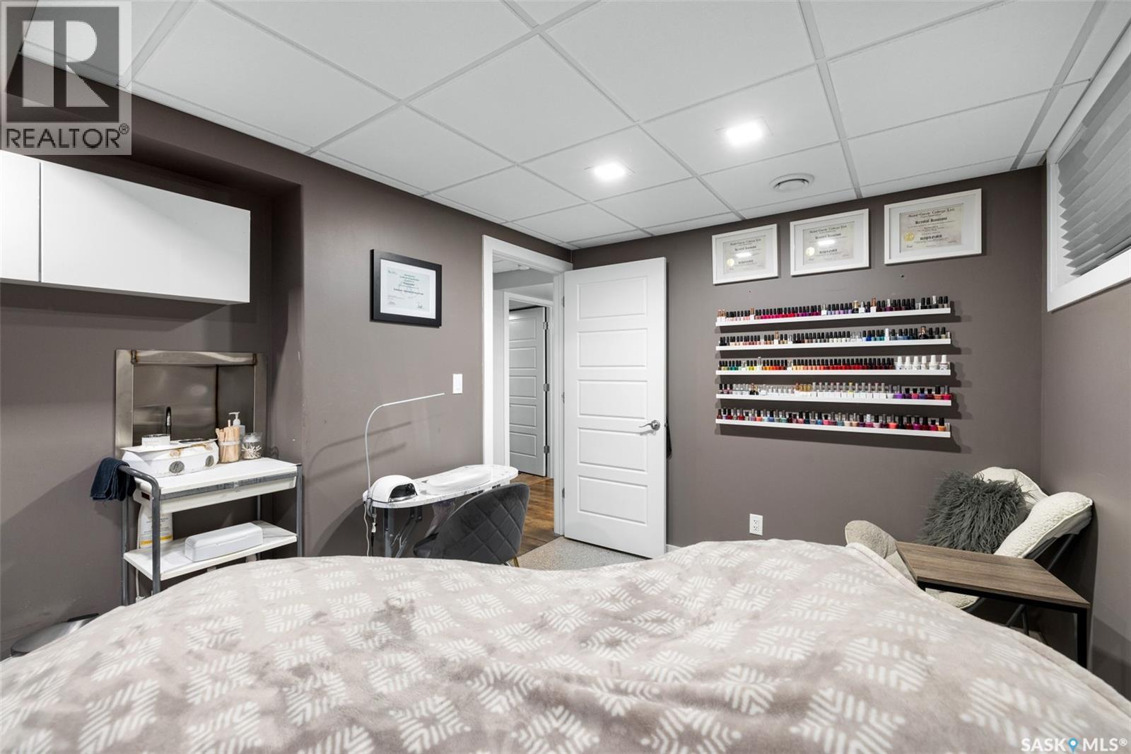 5044 Crane Crescent, Regina, SK - Indoor