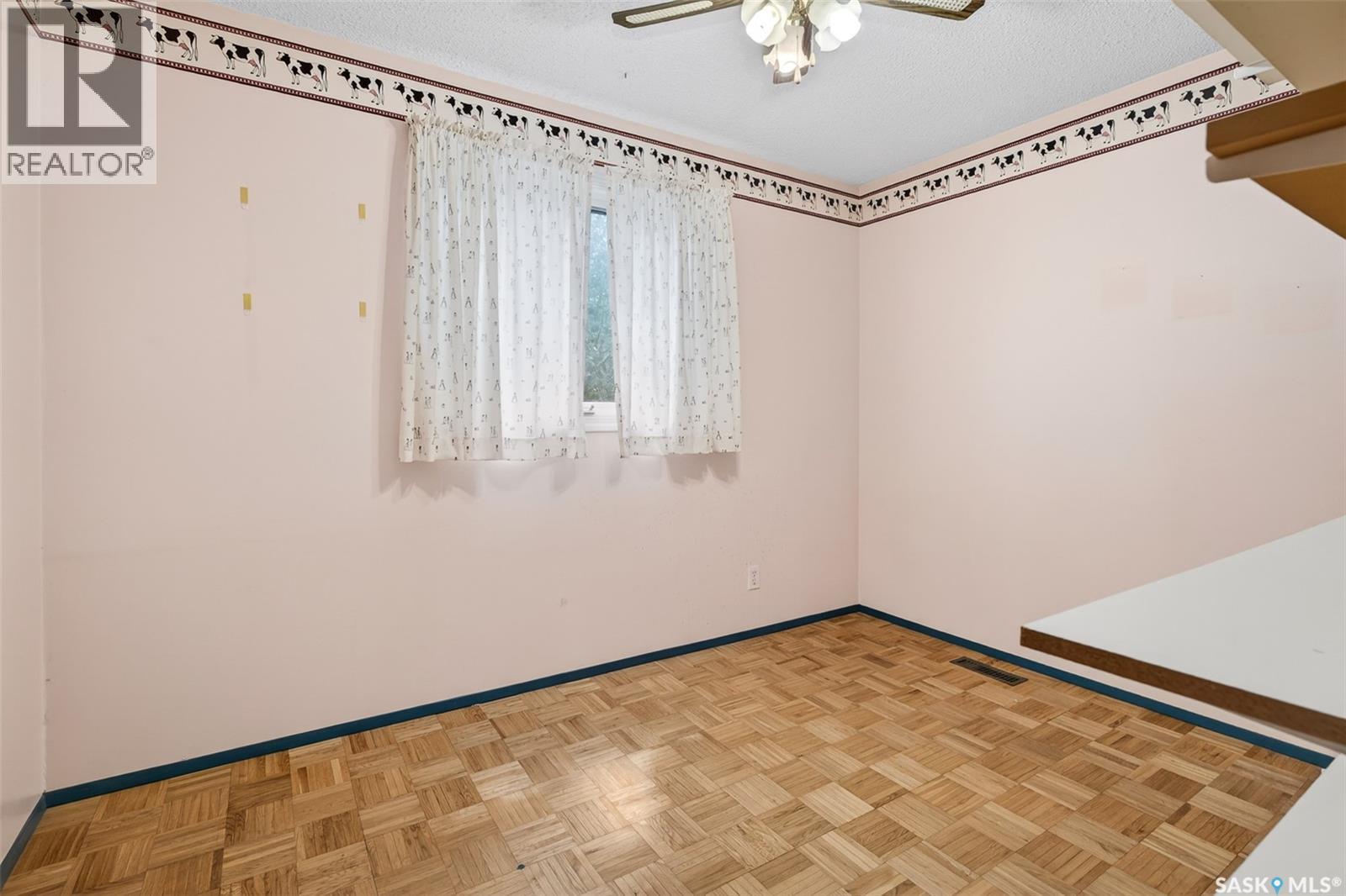 29 Edelweiss Crescent, Moose Jaw, SK - Indoor Photo Showing Other Room