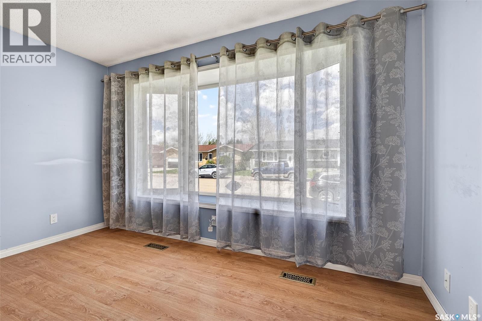 29 Edelweiss Crescent, Moose Jaw, SK - Indoor Photo Showing Other Room