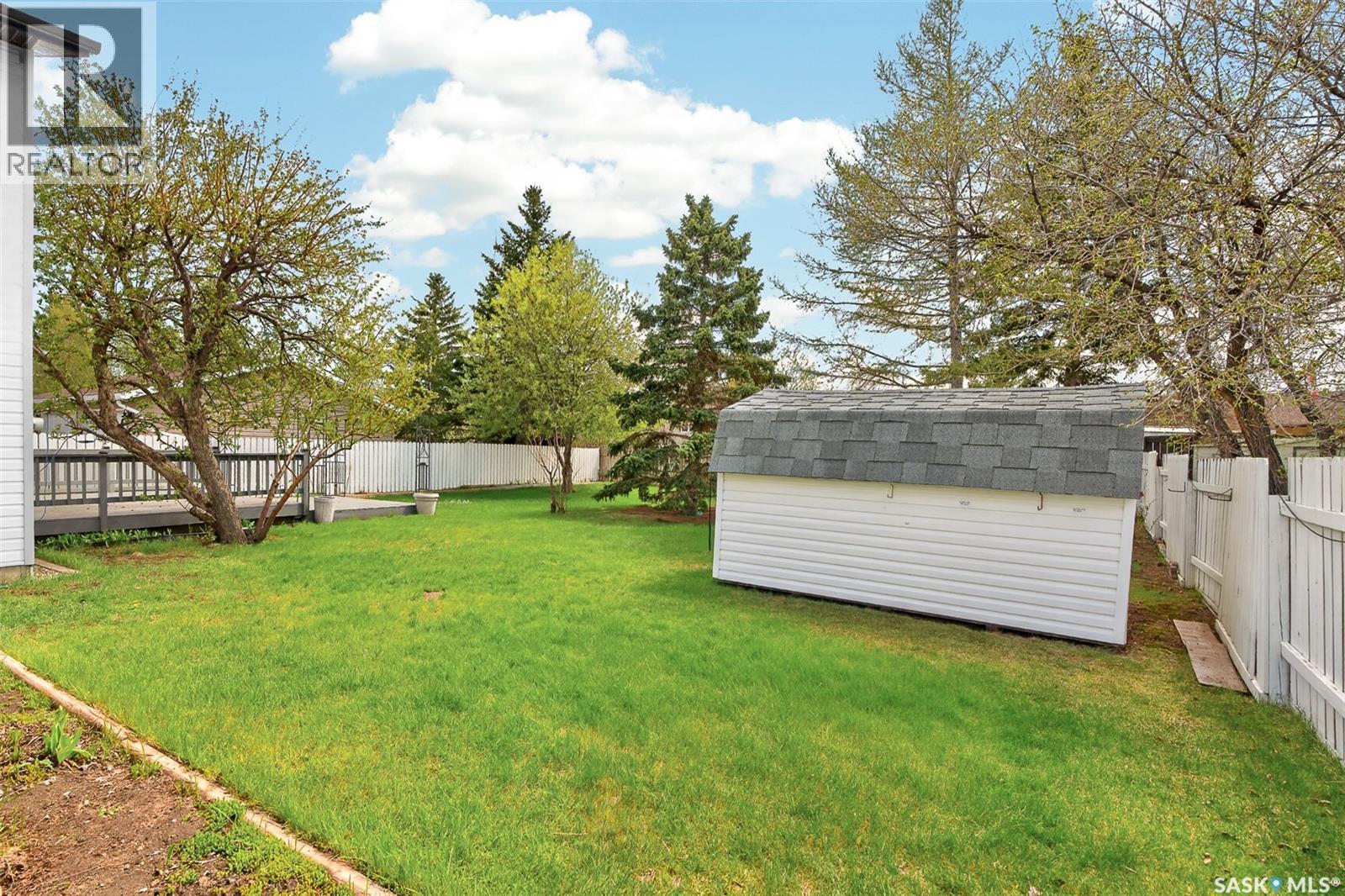 29 Edelweiss Crescent, Moose Jaw, SK - Outdoor