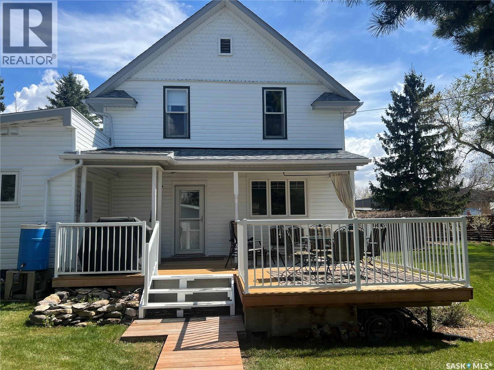 205 3Rd Avenue, Harris, SK - Outdoor With Deck Patio Veranda