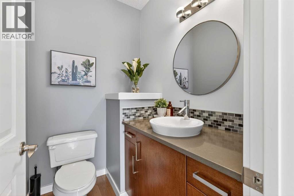 Main floor bathroom - 44 Elgin Meadows Link Se, Calgary, AB