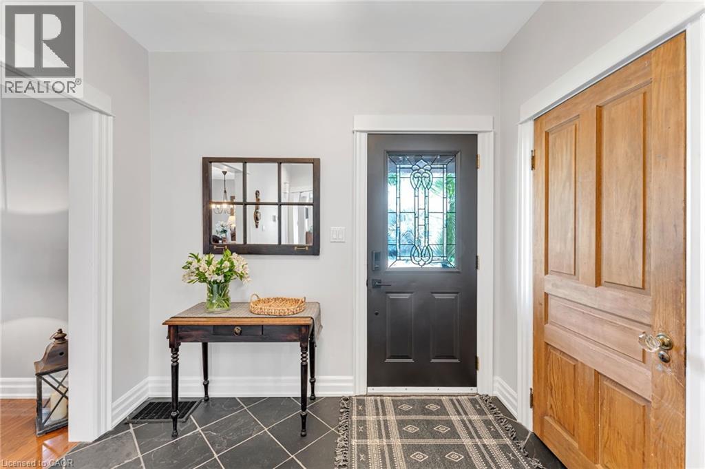 546 Hurd Avenue, Burlington, ON - Indoor Photo Showing Other Room