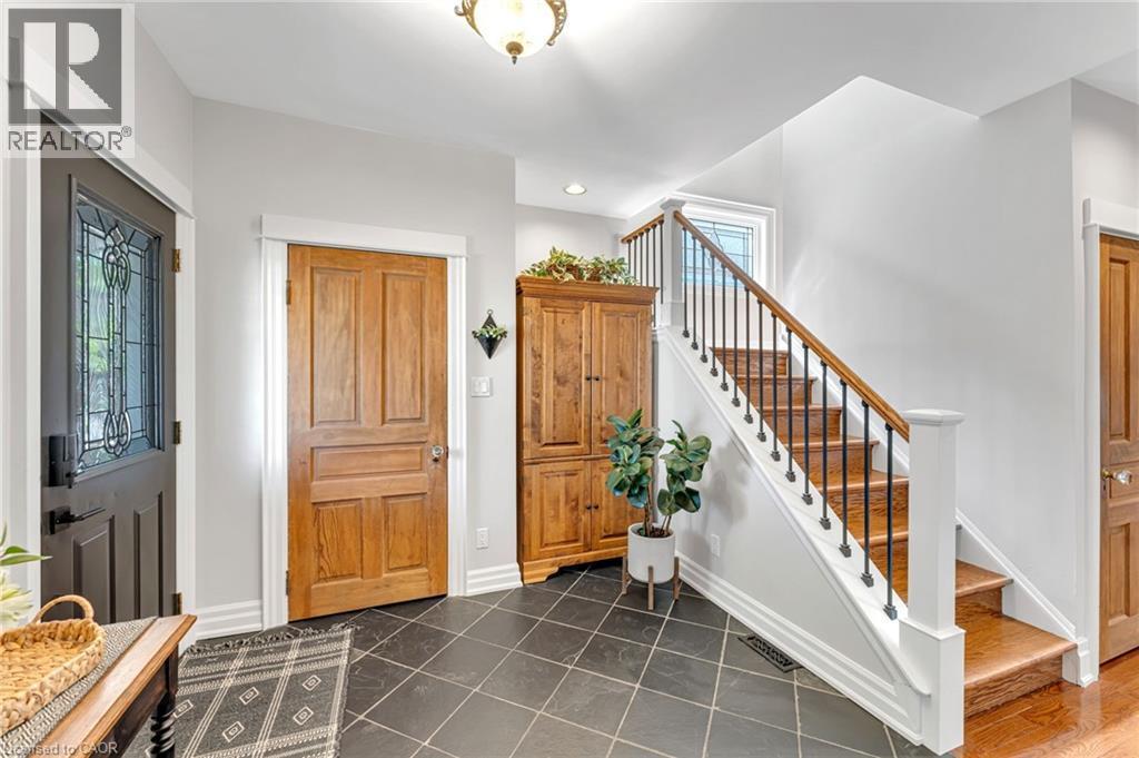 546 Hurd Avenue, Burlington, ON - Indoor Photo Showing Other Room
