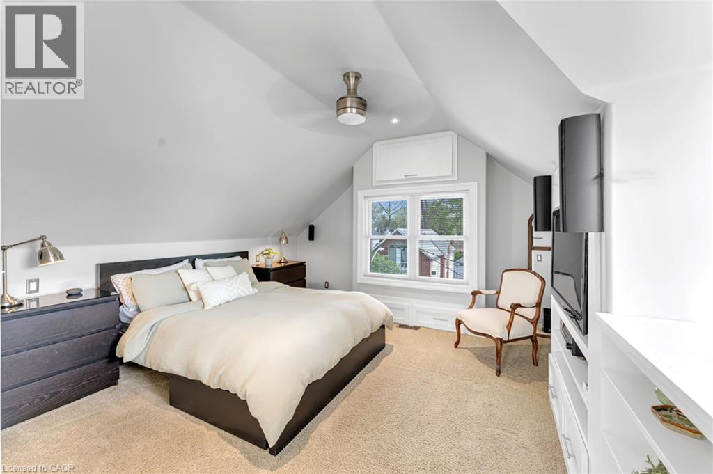546 Hurd Avenue, Burlington, ON - Indoor Photo Showing Bedroom