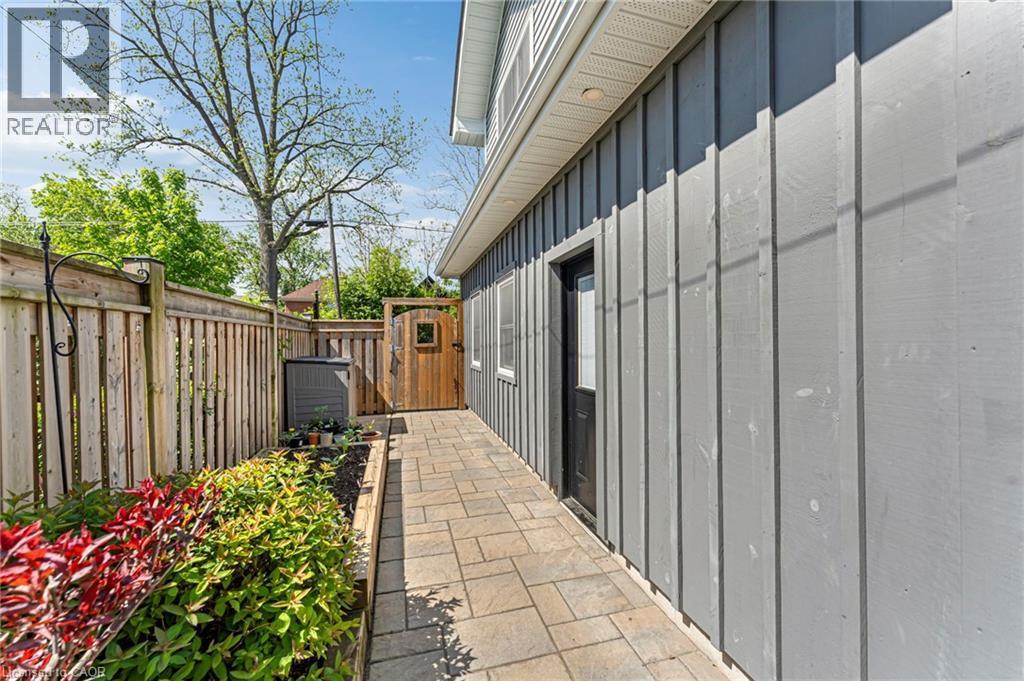 546 Hurd Avenue, Burlington, ON - Outdoor With Exterior