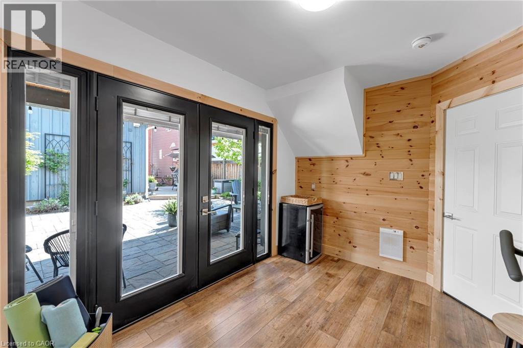 546 Hurd Avenue, Burlington, ON - Indoor Photo Showing Other Room