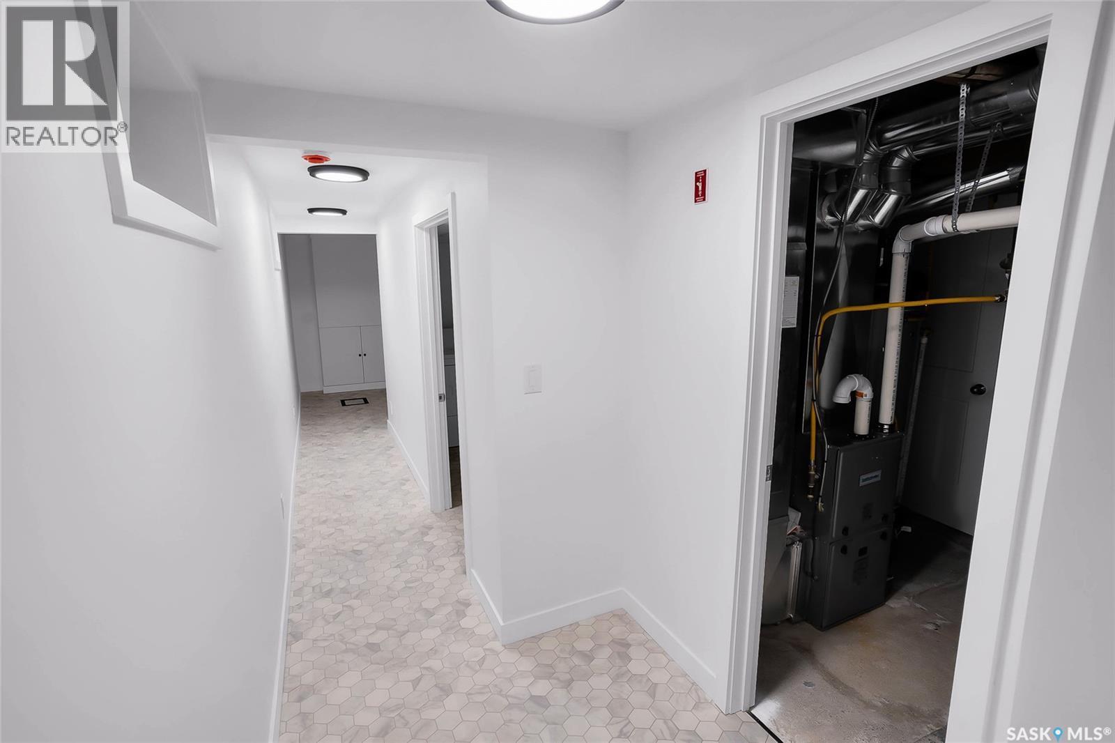 1230 E Avenue N, Saskatoon, SK - Indoor Photo Showing Other Room