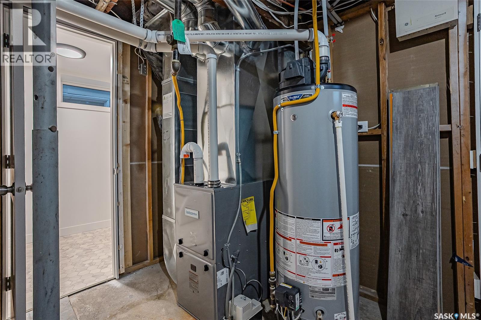 1230 E Avenue N, Saskatoon, SK - Indoor Photo Showing Basement