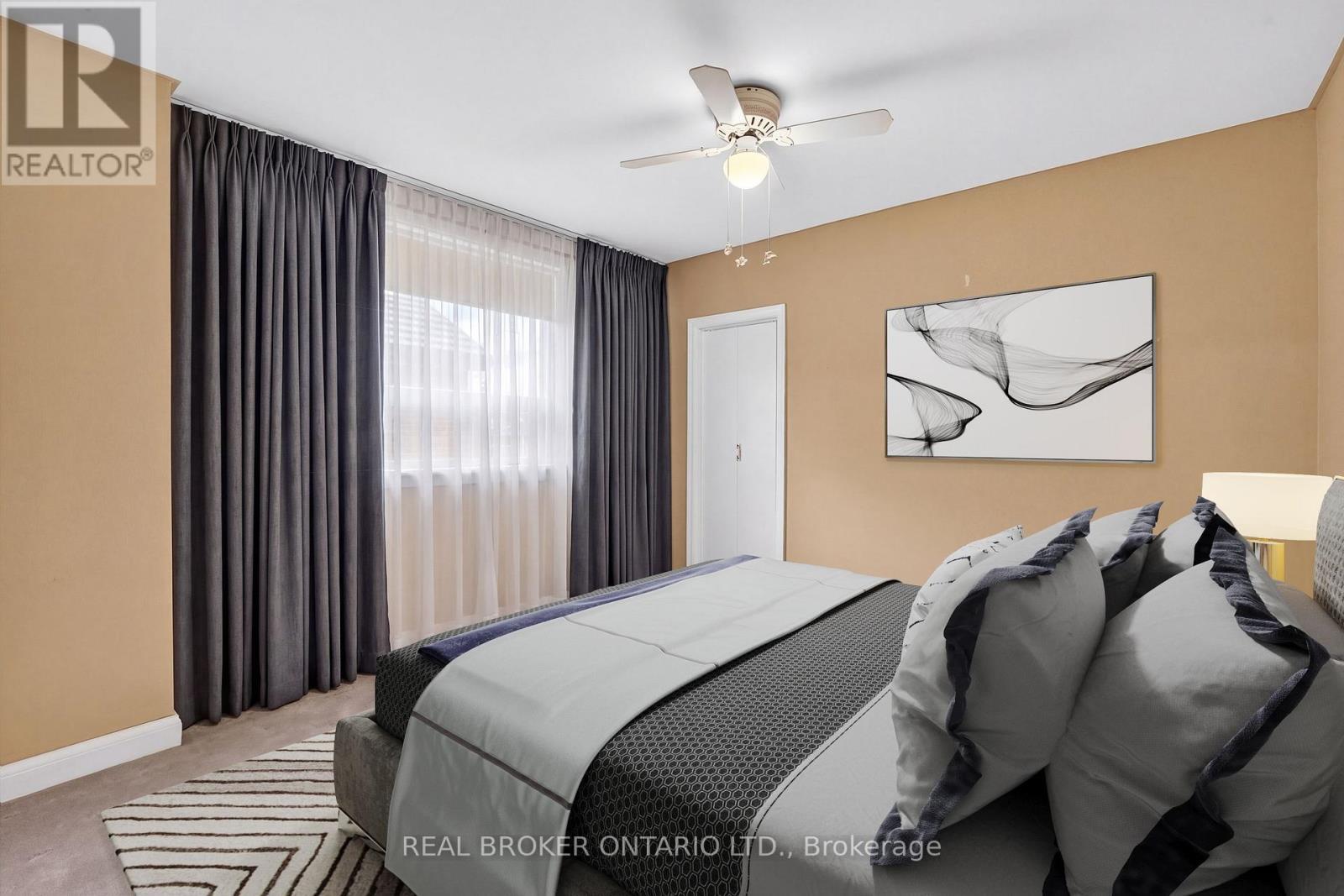 379 Talbot Street, Hamilton, ON - Indoor Photo Showing Bedroom