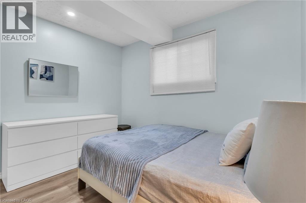 Bedroom featuring light wood finished floors - 146 Bechtel Drive, Kitchener, ON - Indoor Photo Showing Bedroom