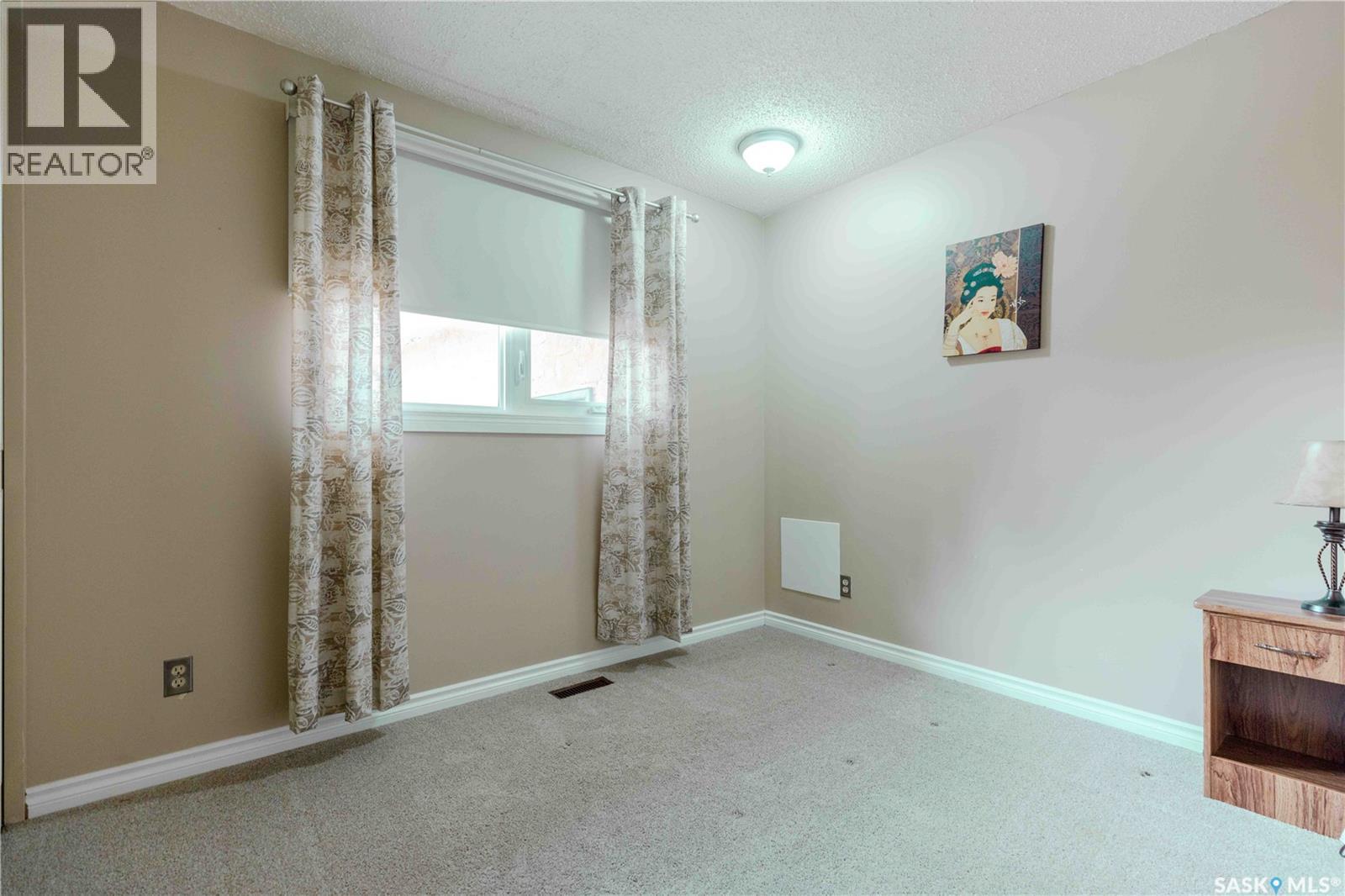 466 Smith Crescent, Saskatoon, SK