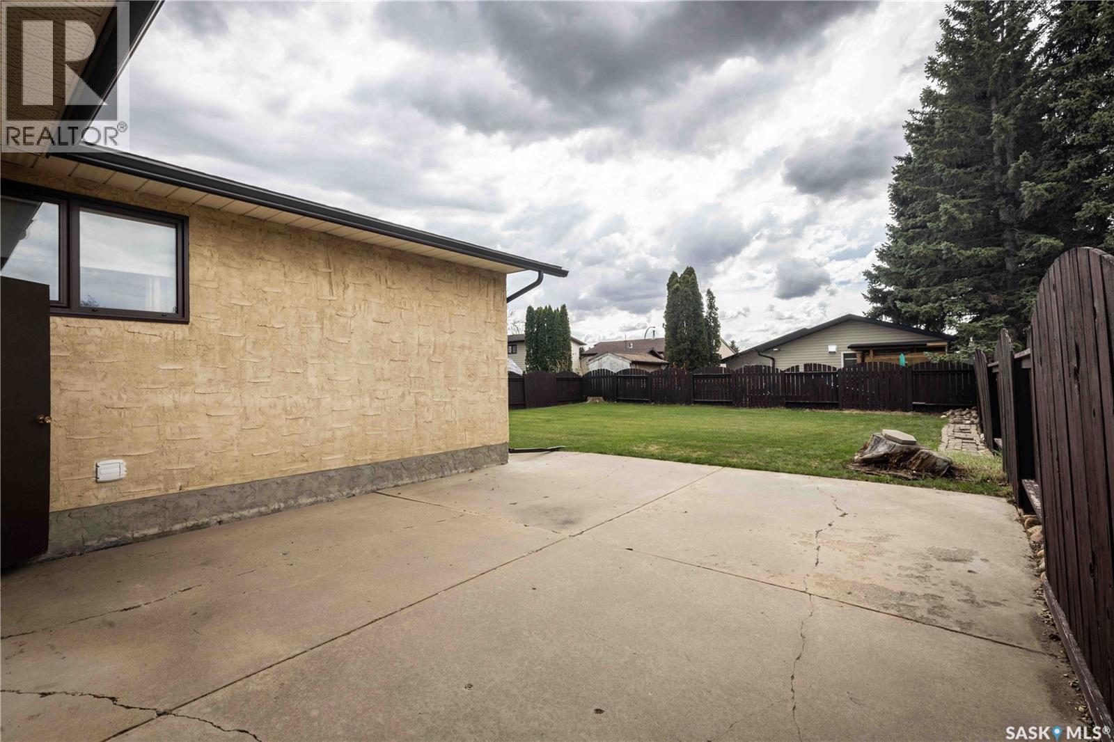 466 Smith Crescent, Saskatoon, SK